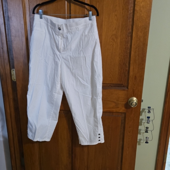 Rafaella Pants - Rafaella Sport Classic White Capri Pants with Button Detail